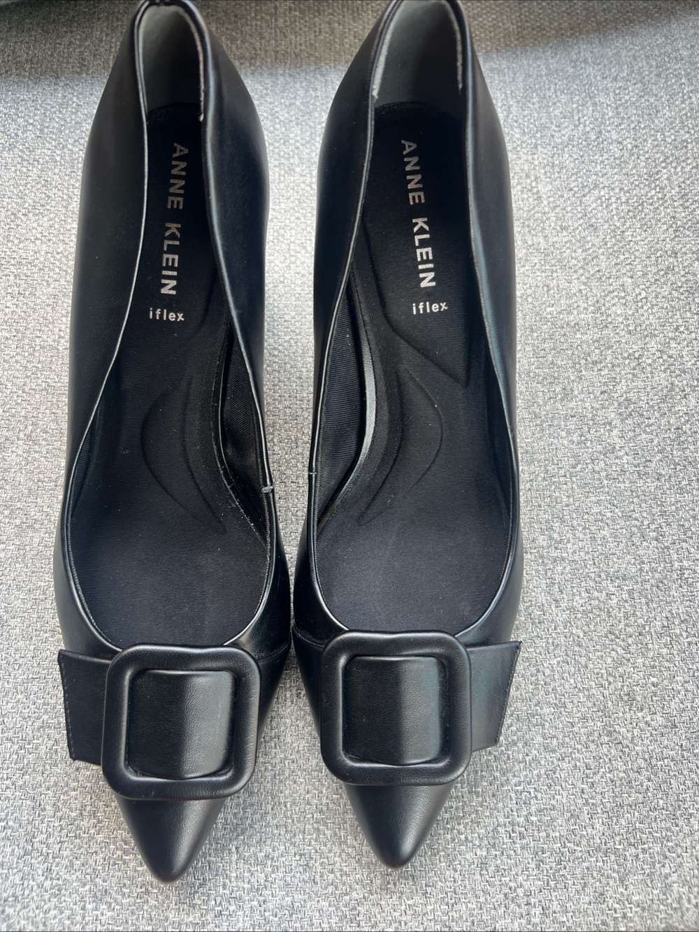 Anne Klein iFlex Bentley Black Leather Pointed Toe Buckle BlockHeel Pumps Sz 8.5